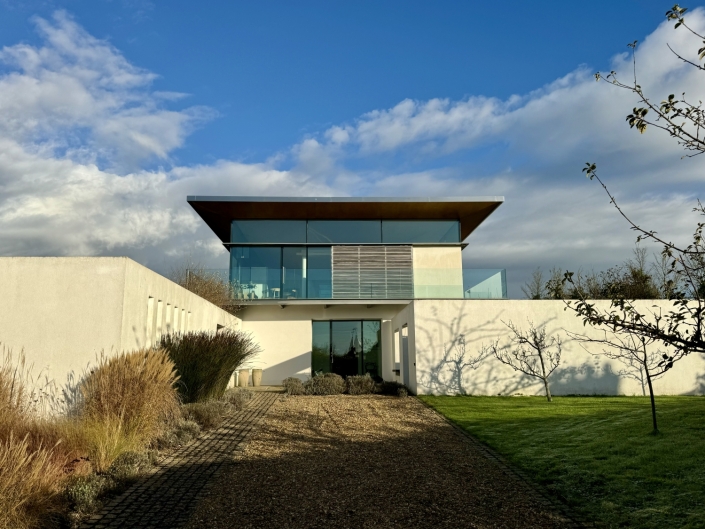 MODERNN SMART HOME INSTALLATION media wall lympstone